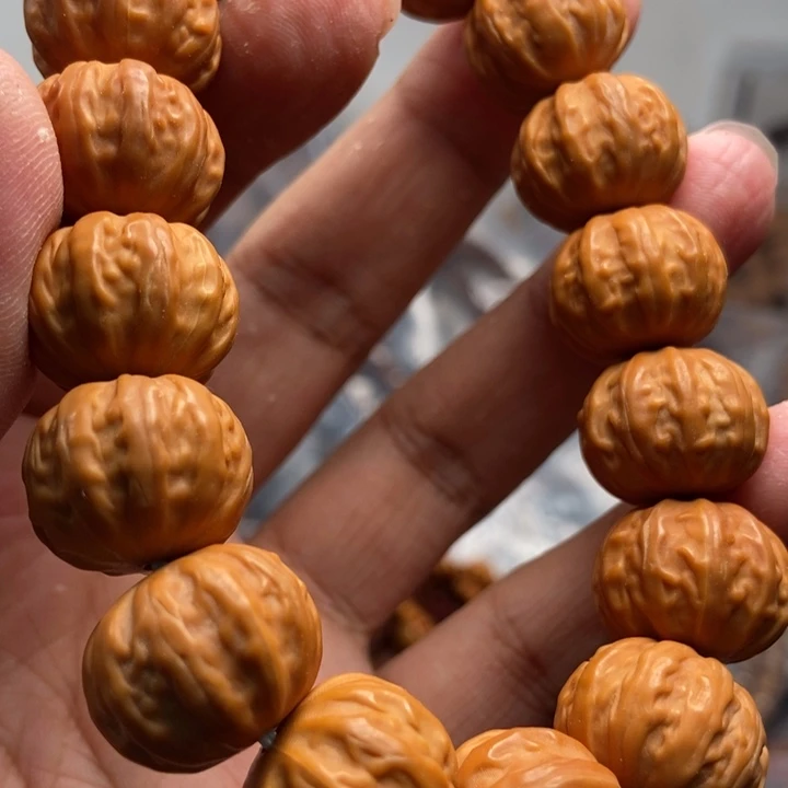 猴头核桃吊坠文玩手串