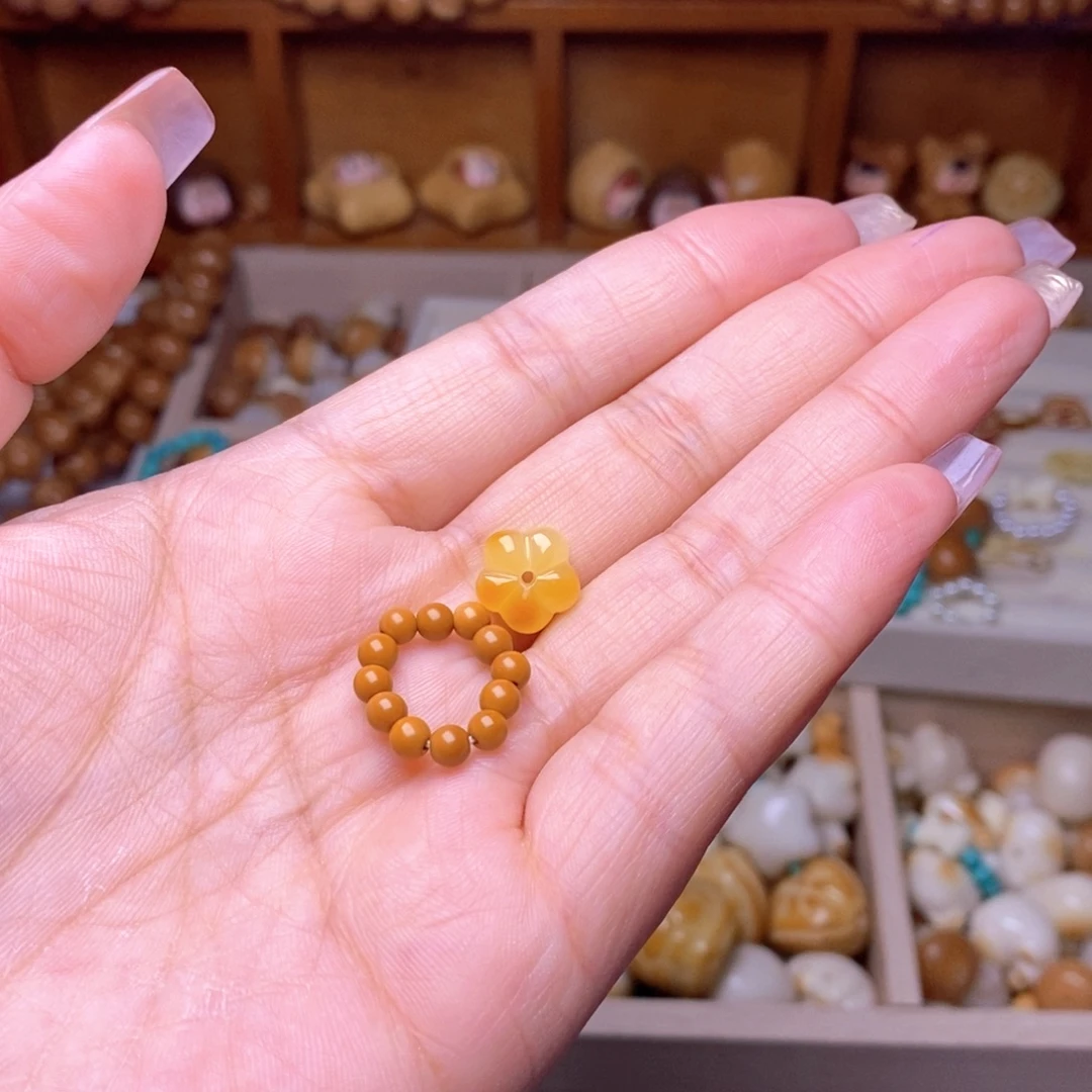 吃***子手串猴头核桃棕卡小花0.37克