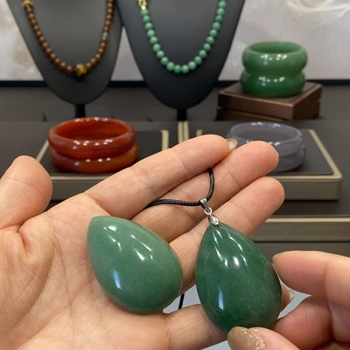 东陵石手镯未镶嵌