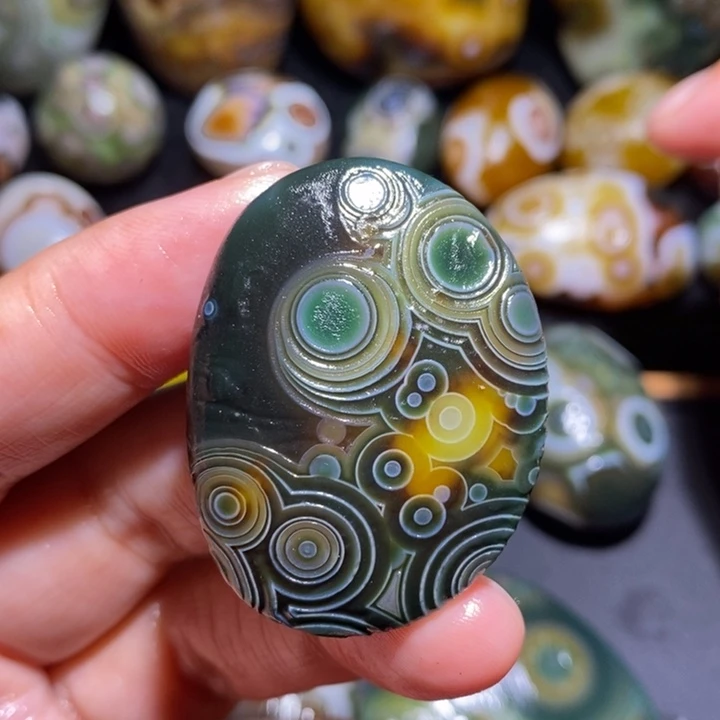 未镶嵌玛瑙/玉髓珠宝半成品64