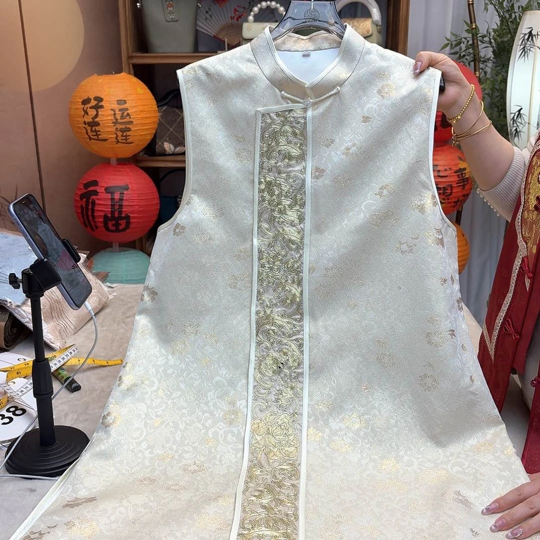 刺绣四季款马甲裙裙长90成衣胸围106