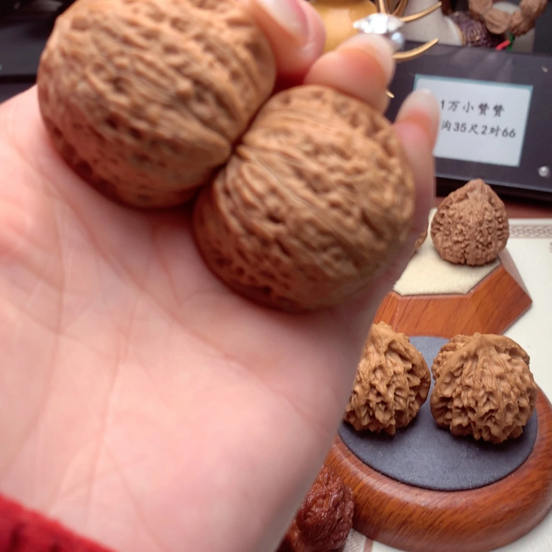 文玩核桃吊坠铁锤全品。 6号