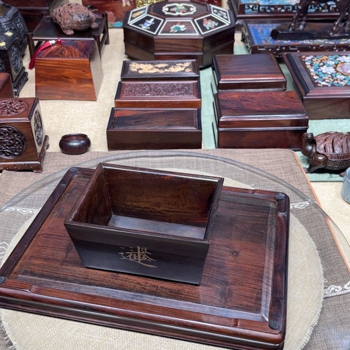 紫檀木类成套家具