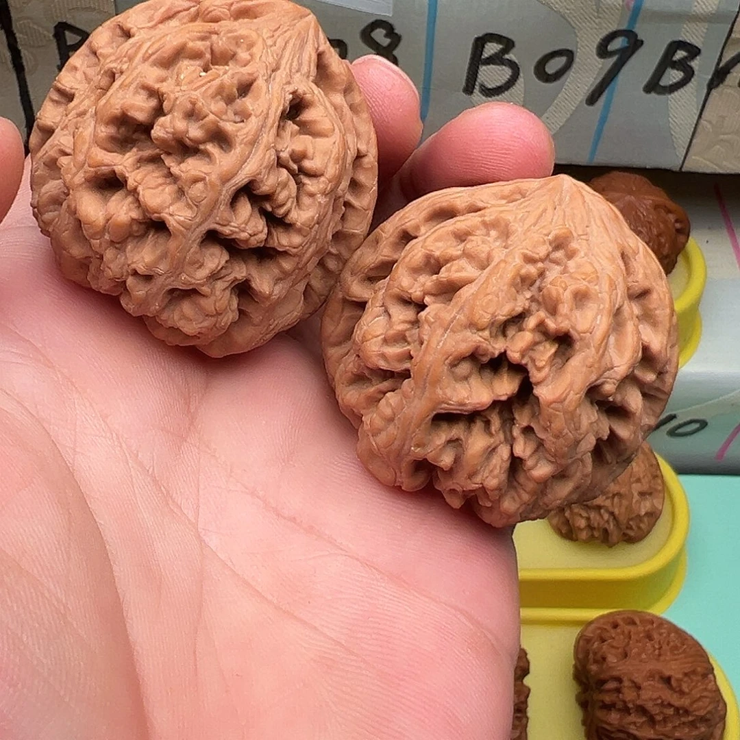 文玩核桃吊坠大粗筋45