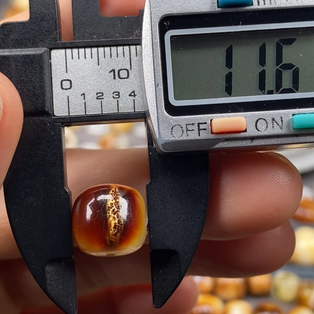 裸石琥珀未镶嵌老型