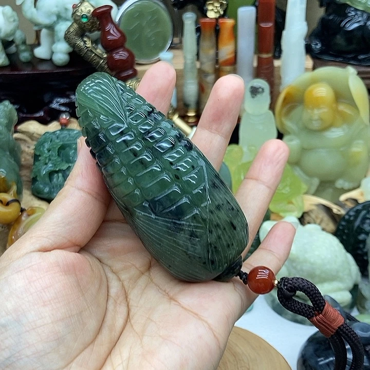 岫玉未镶嵌手把件
