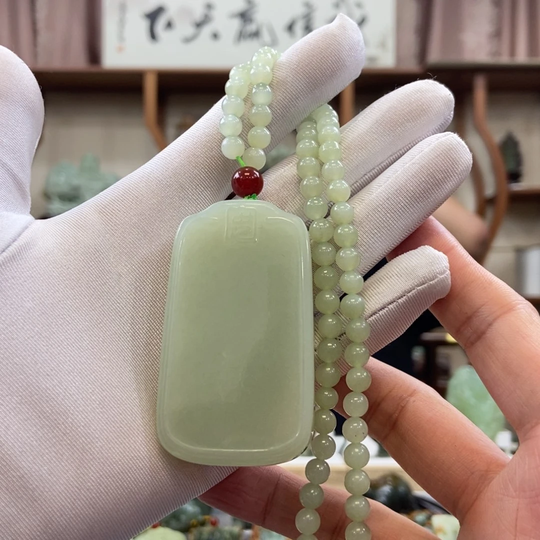 和田玉吊坠未镶嵌芙**莲