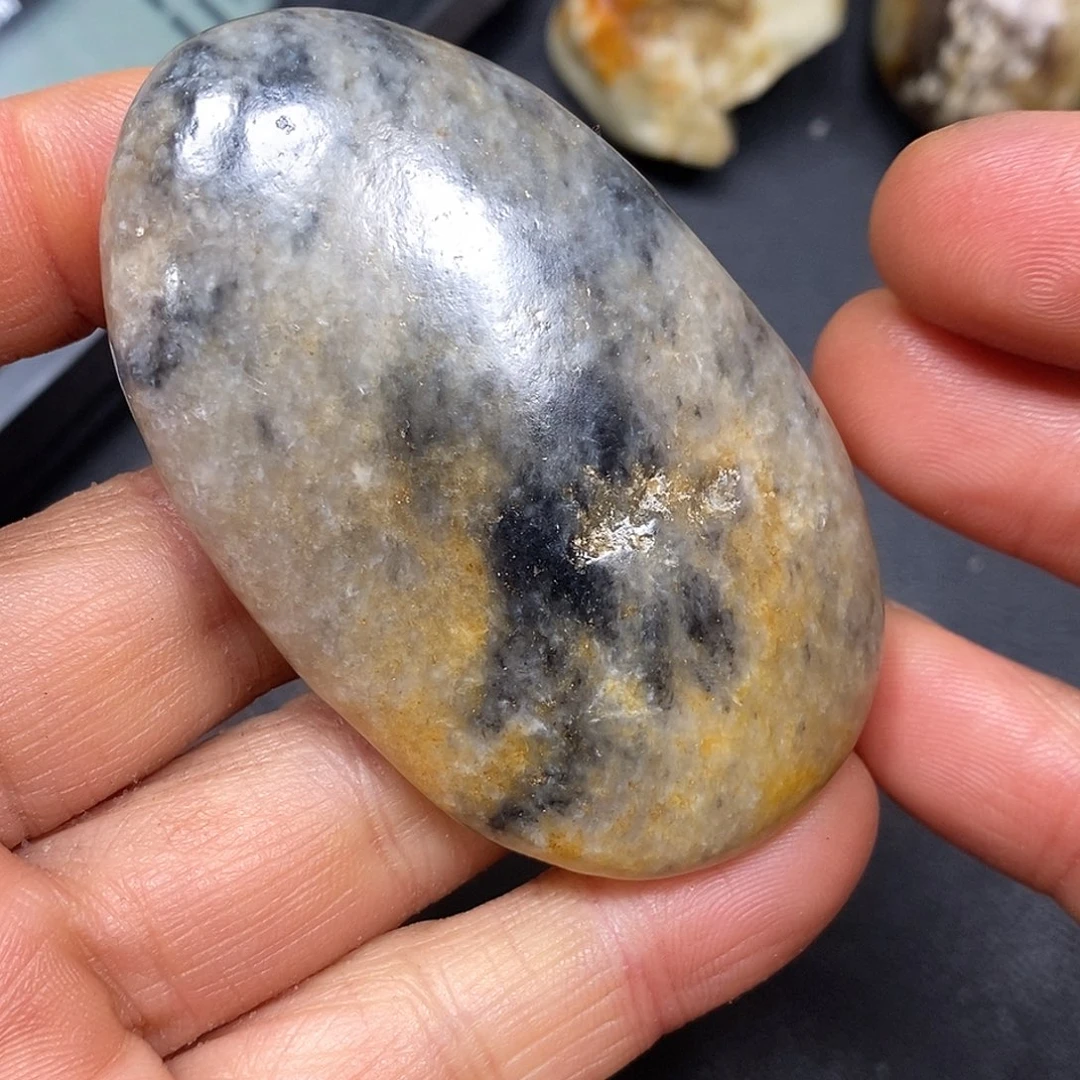 和田玉未镶嵌珠宝奇石