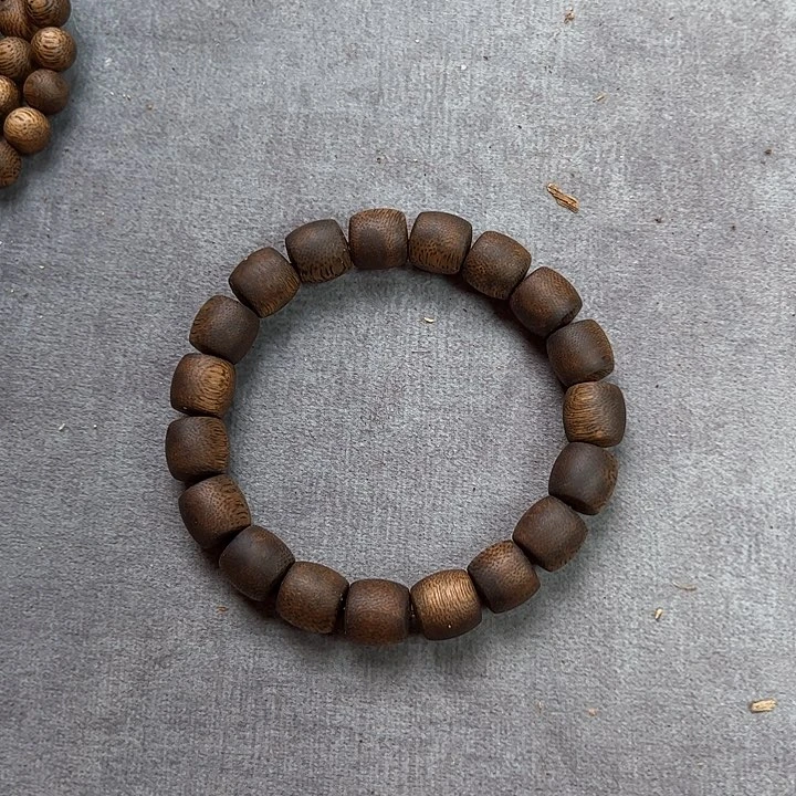 沉香手串图*机海南奇楠