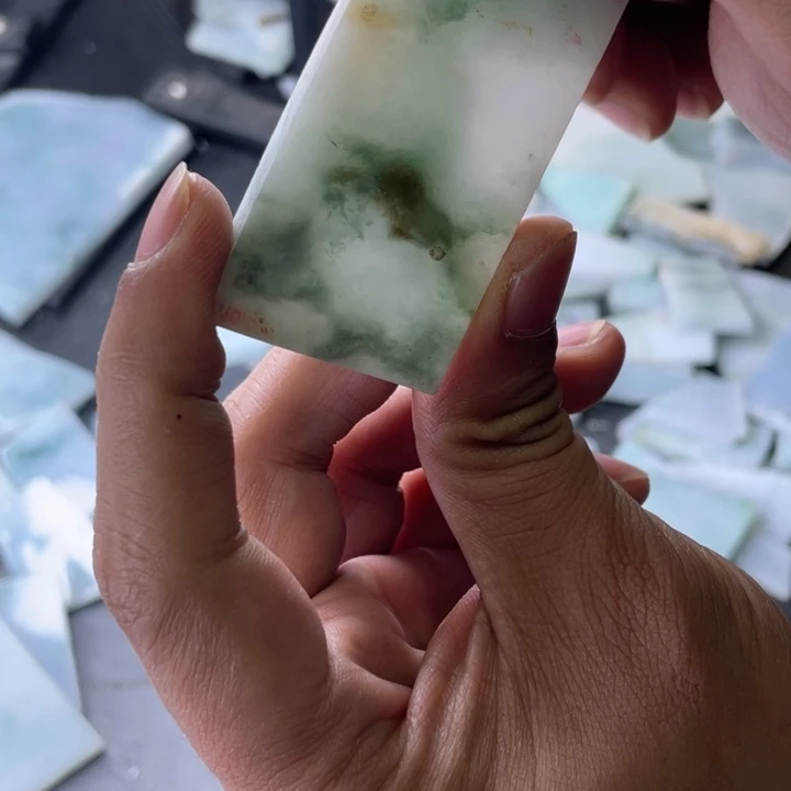 定制翡翠未镶嵌翡翠