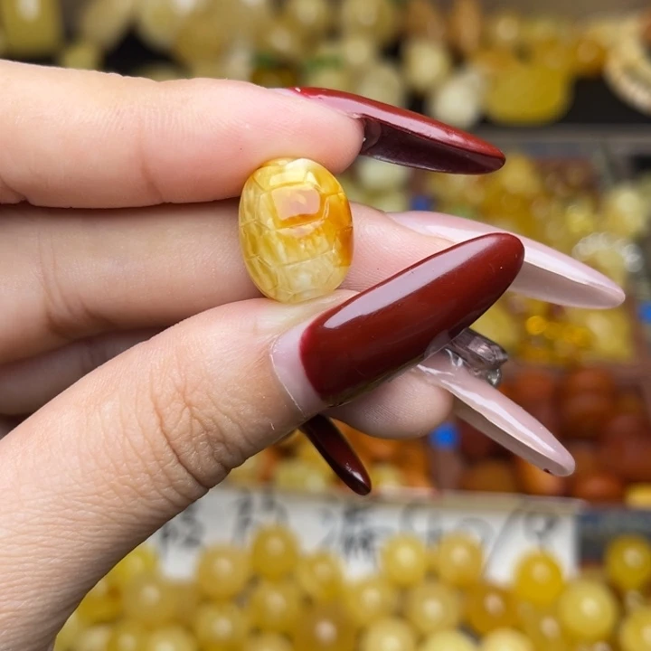 蜜蜡未镶嵌珠宝奇石满蜡白俏色富甲一方龟背配饰