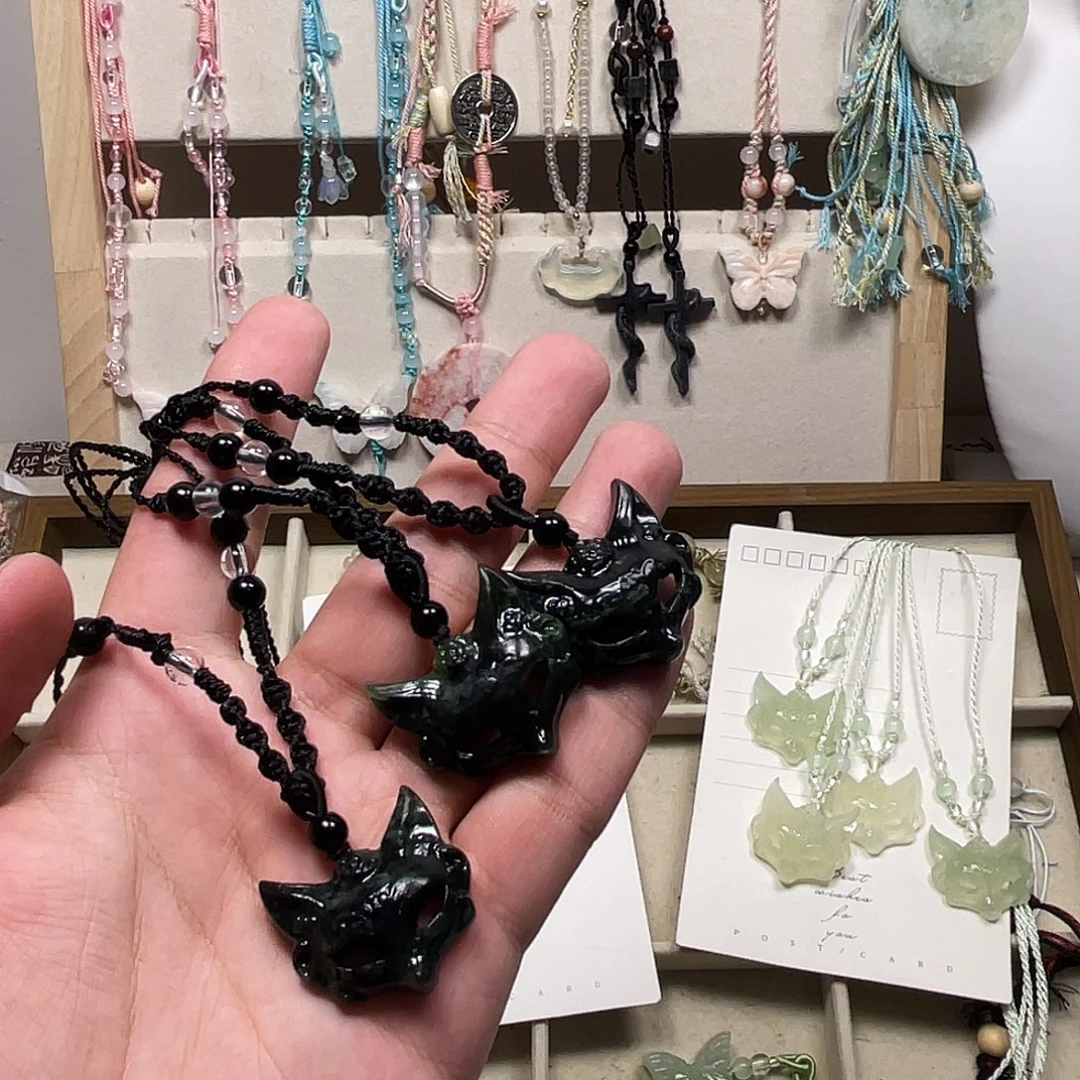 蛇纹石玉合金颈饰