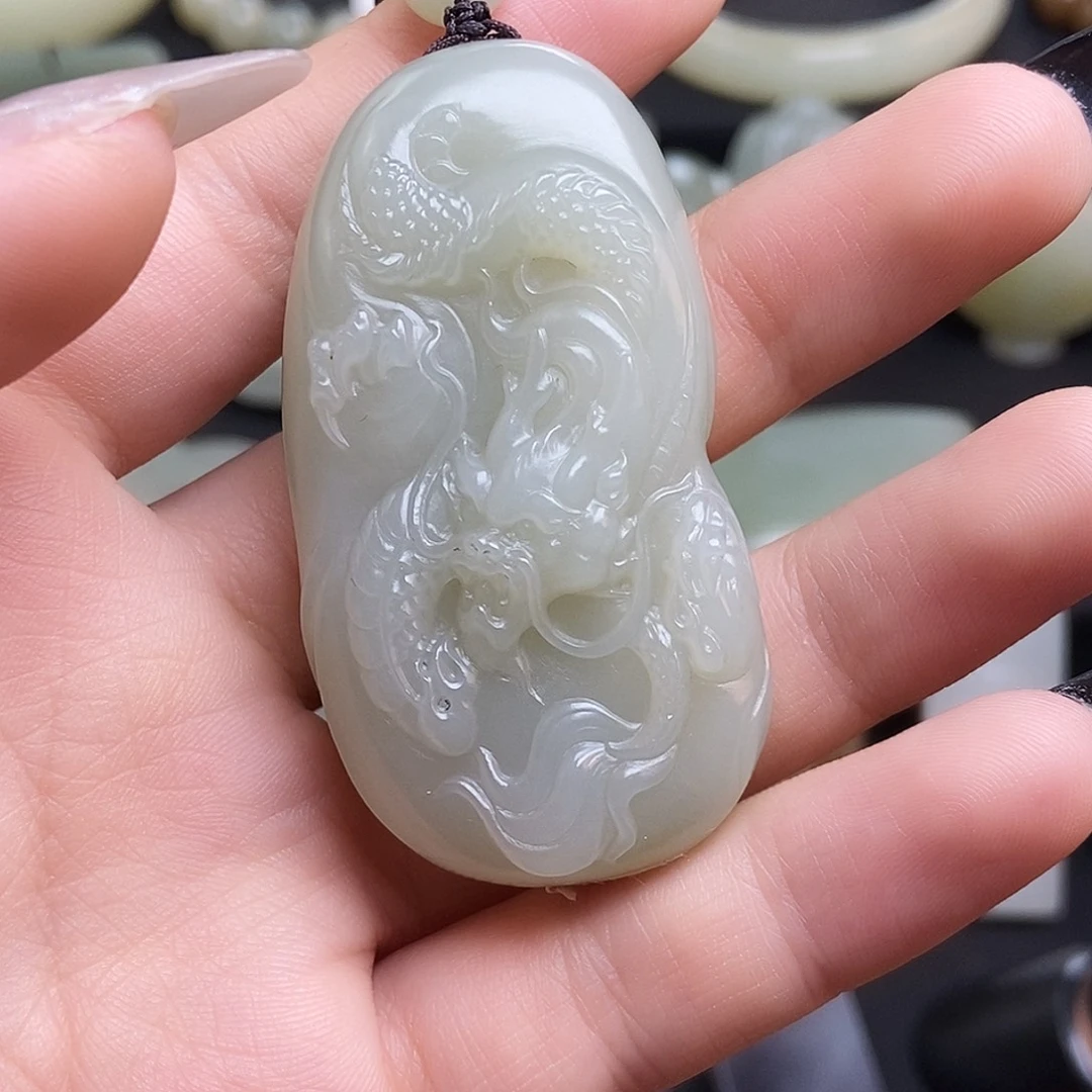 和田玉（糖玉）未镶嵌颈饰