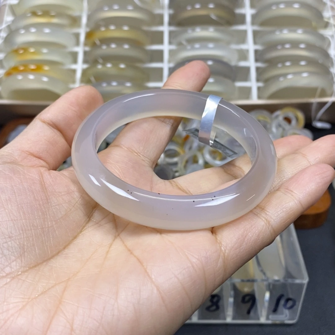 玛瑙/玉髓未镶嵌手镯60+