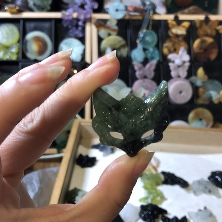 岫玉未镶嵌岫玉挂件