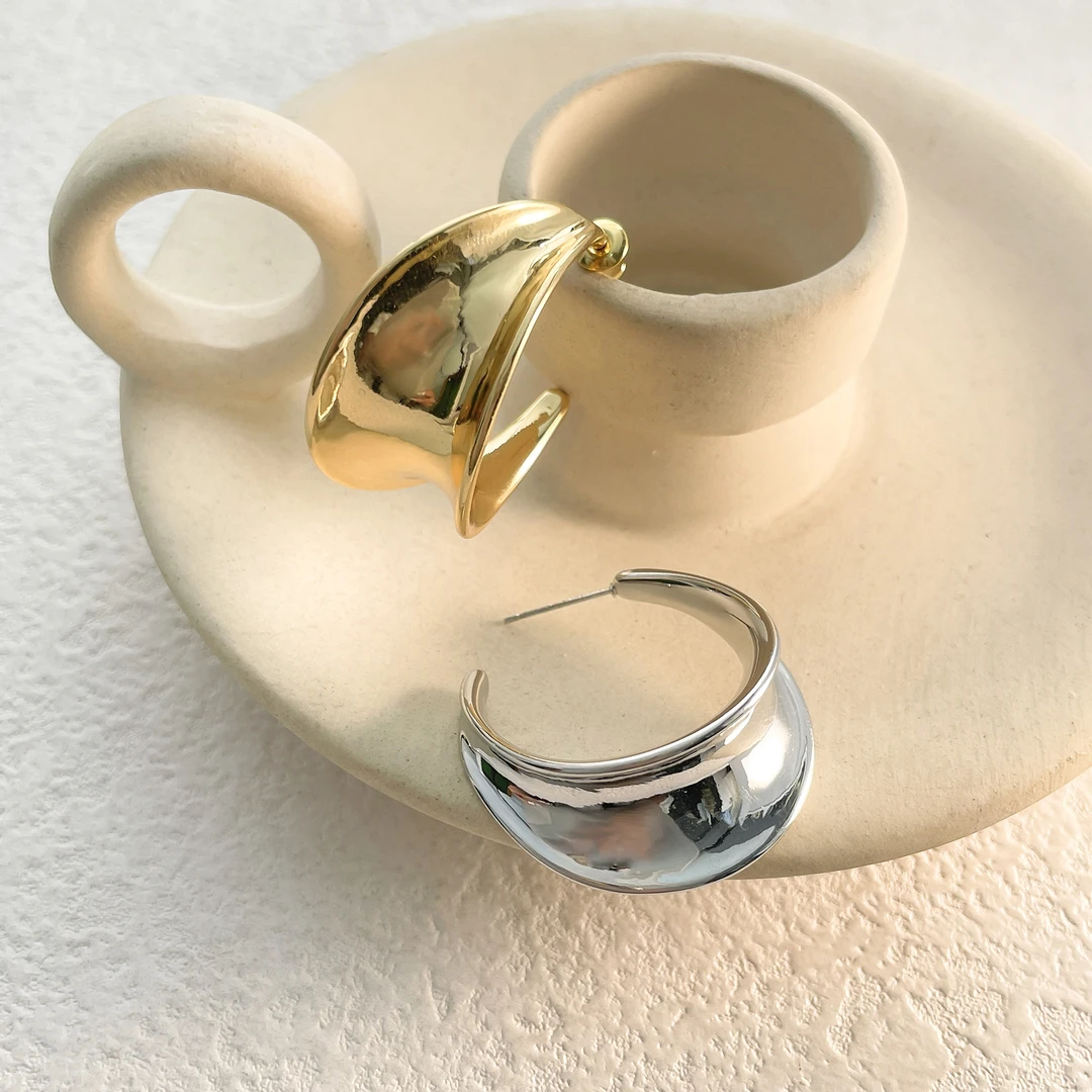 铜合金耳饰 高级感冷淡风耳环时尚小众设计感轻奢法式个性简约