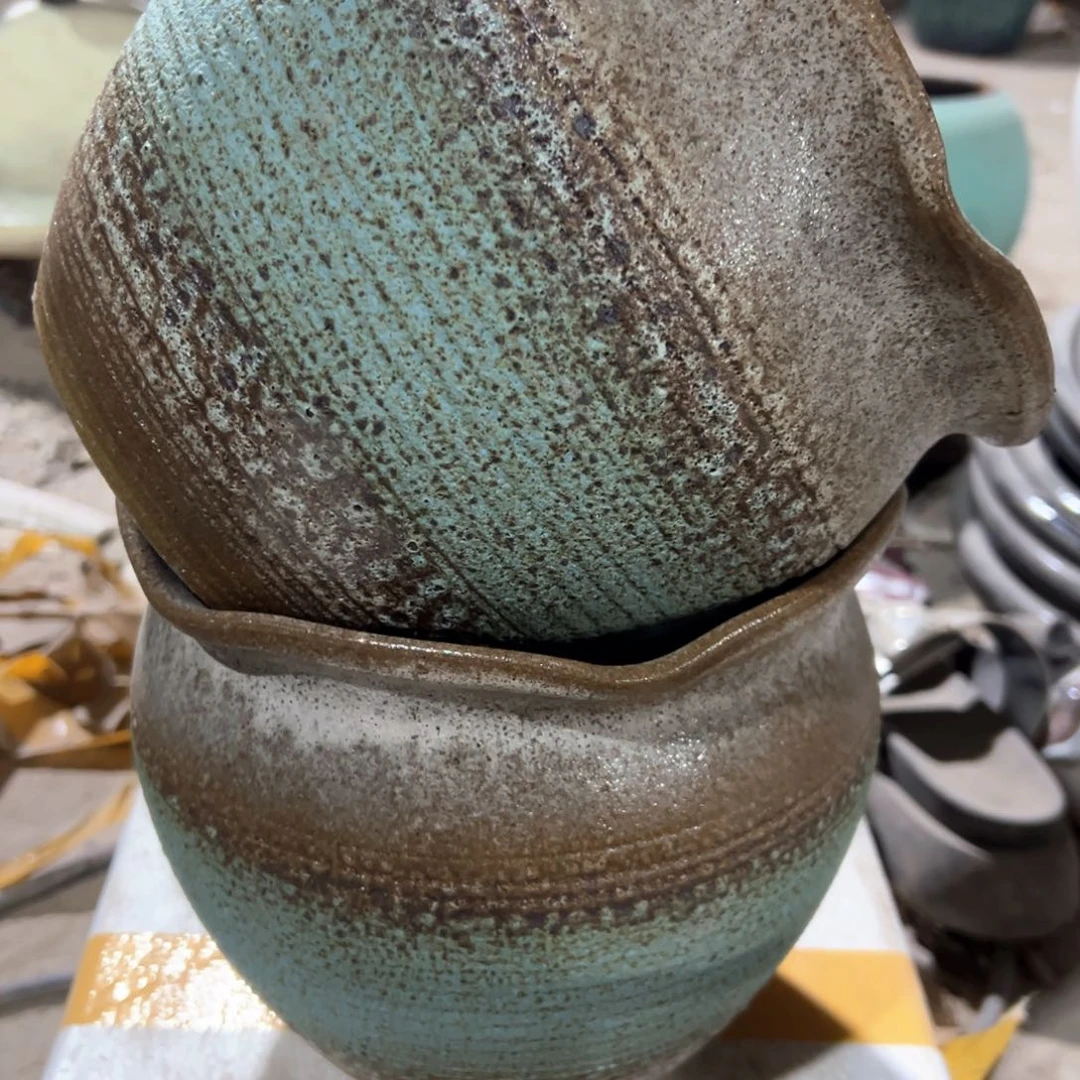 红陶瑕疵20-18两个