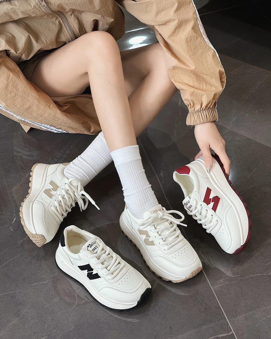 真皮阿甘鞋女2025新款爆款春秋百搭小白鞋厚底轻便休闲老爹运动鞋