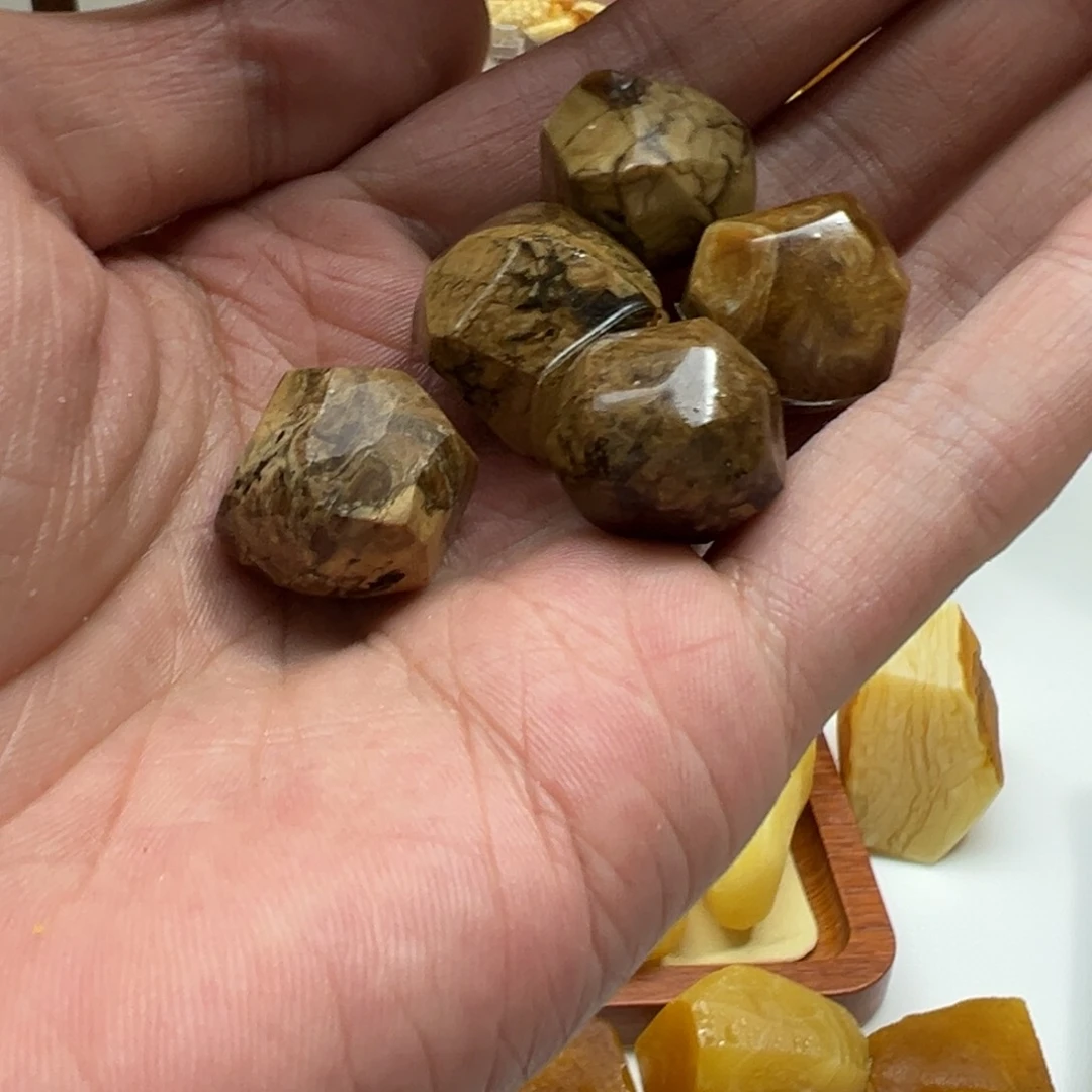念****定制琥珀蜜蜡定制