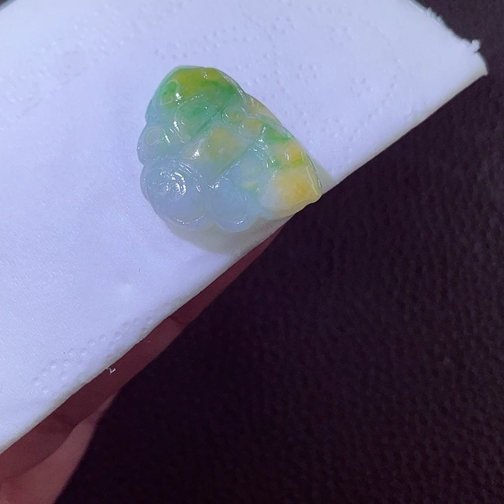 定制翡翠未镶嵌翡翠