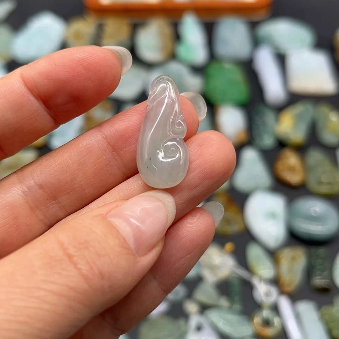 【闪购商品】翡翠颈饰未镶嵌仿古龙