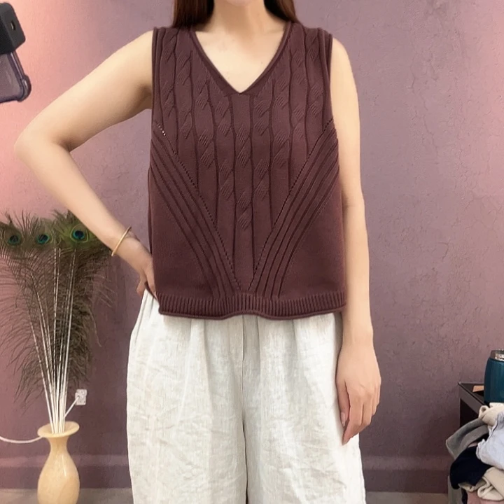 百搭针织马甲小衫