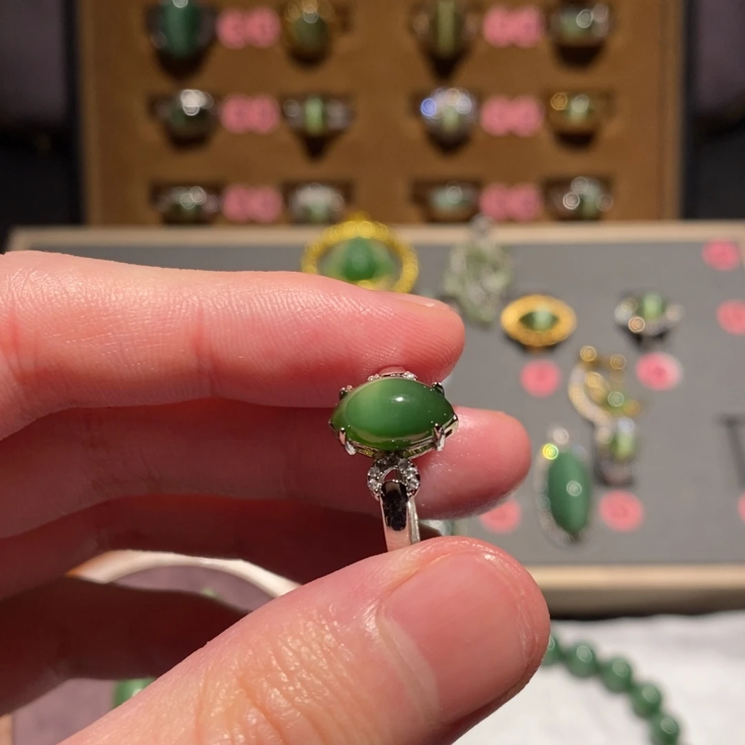 和田玉未镶嵌戒指