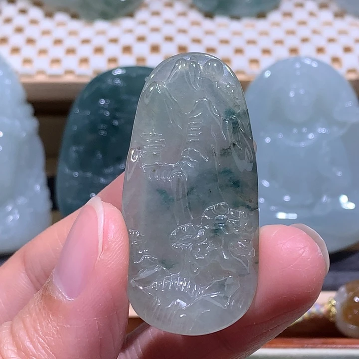 翡翠未镶嵌颈饰炸/小山水