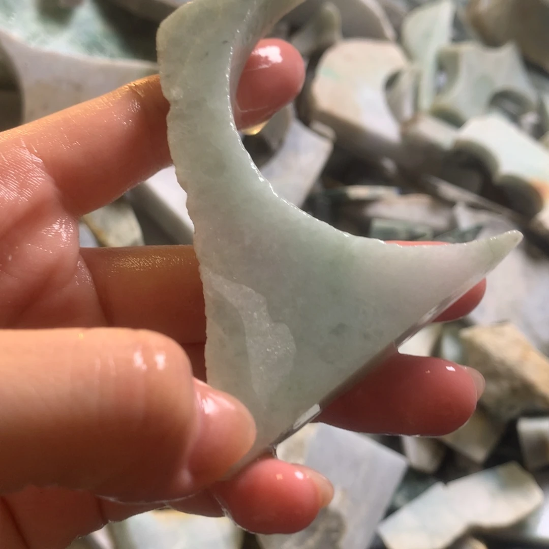 翡翠颈饰未镶嵌缅甸翡翠