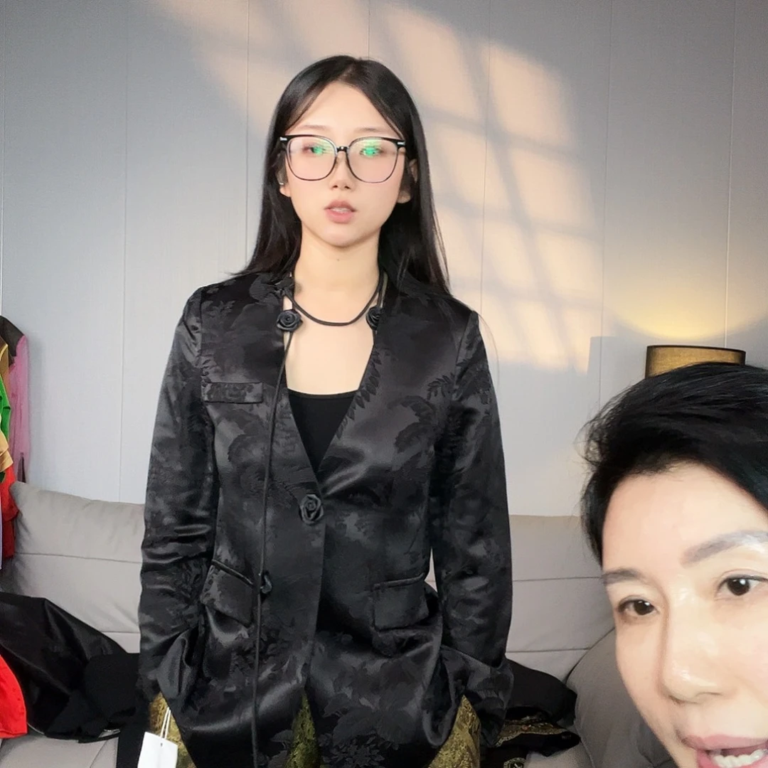 去拍人丝去拍人丝人丝
