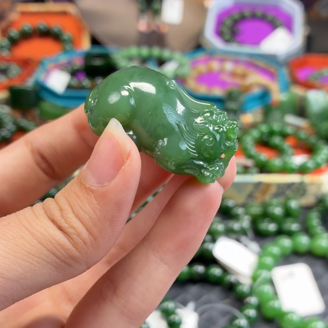 和田玉（碧玉）未镶嵌颈饰