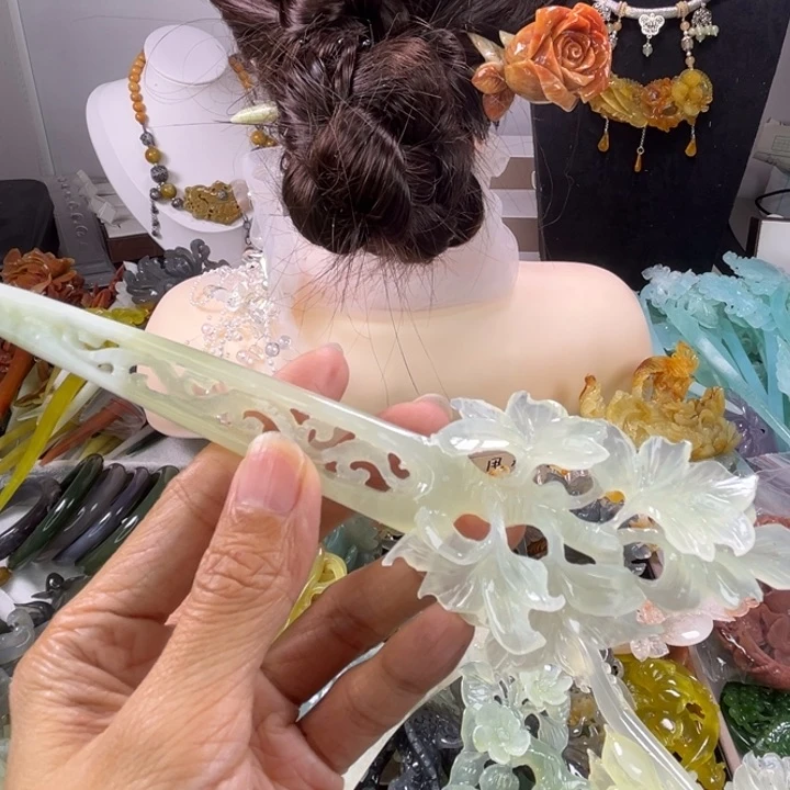 未镶嵌岫玉发饰瑕疵