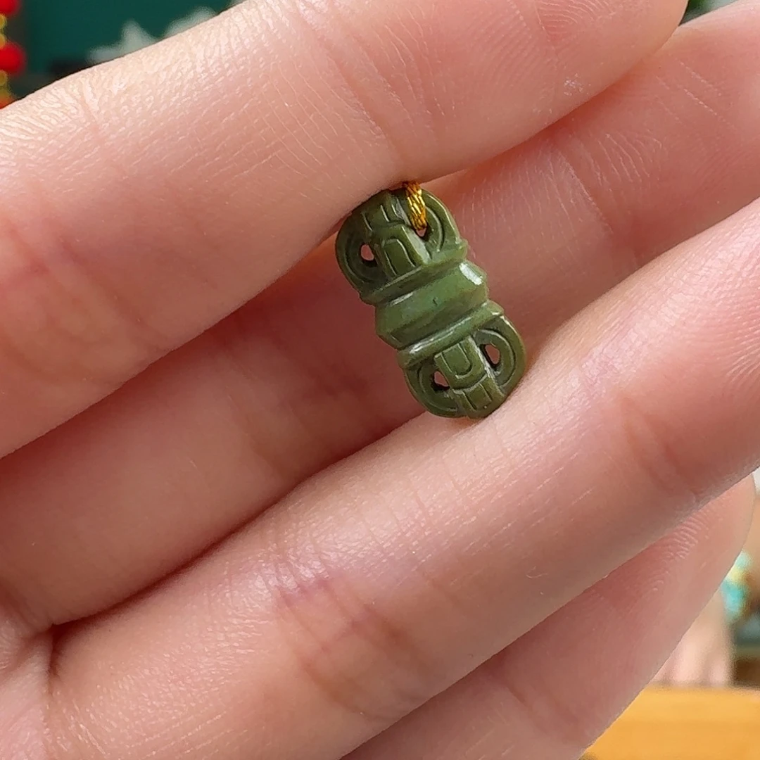 绿松石未镶嵌挂件