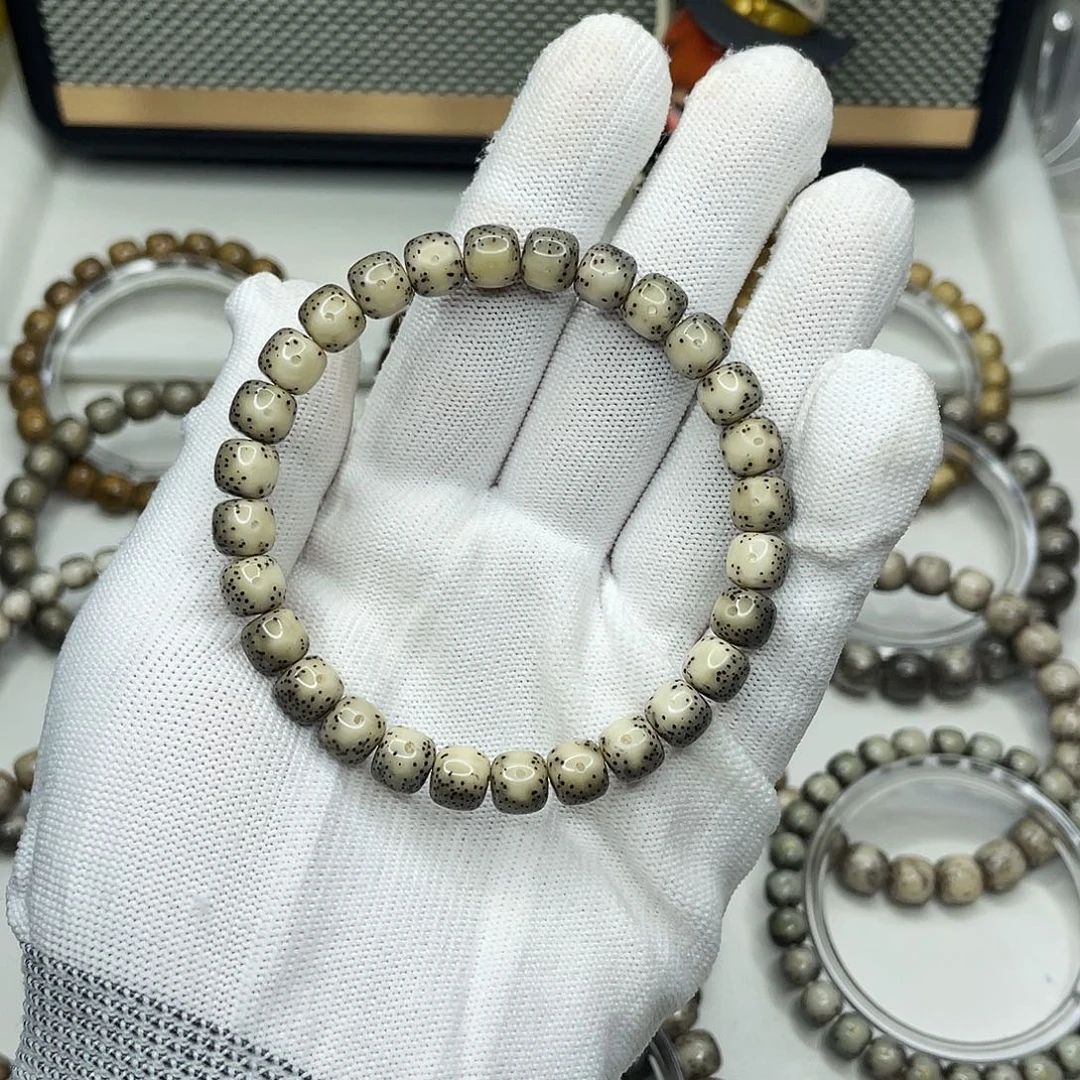 星月菩提手串8mm 绿包白通体f2