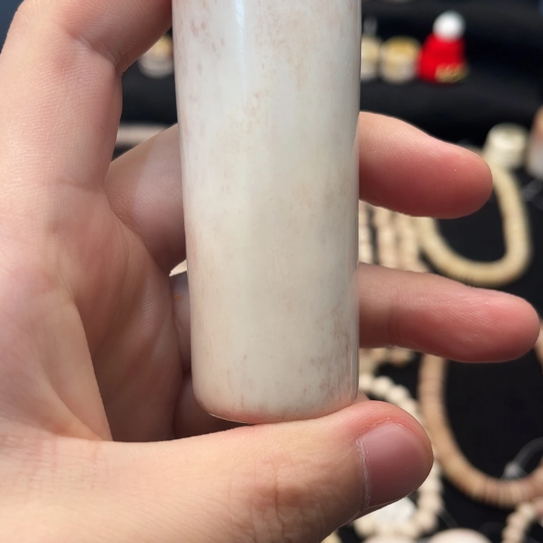 精品驼骨鲜料手把件