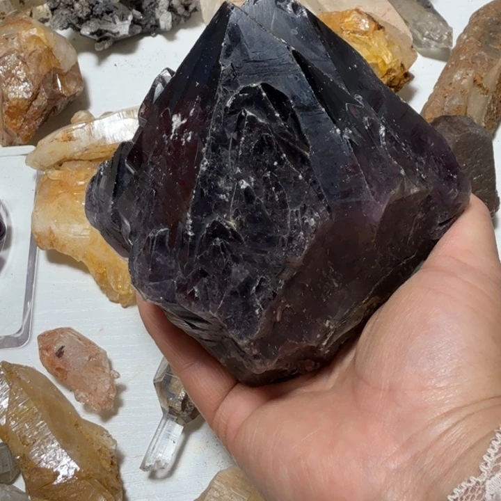 陈***均水晶未镶嵌珠宝半成品