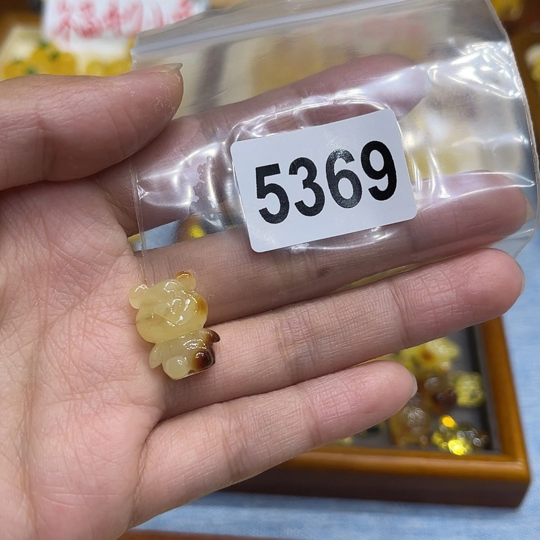 琥珀未镶嵌珠宝奇石蜜蜡