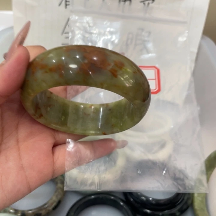 未镶嵌蛇纹石玉手镯