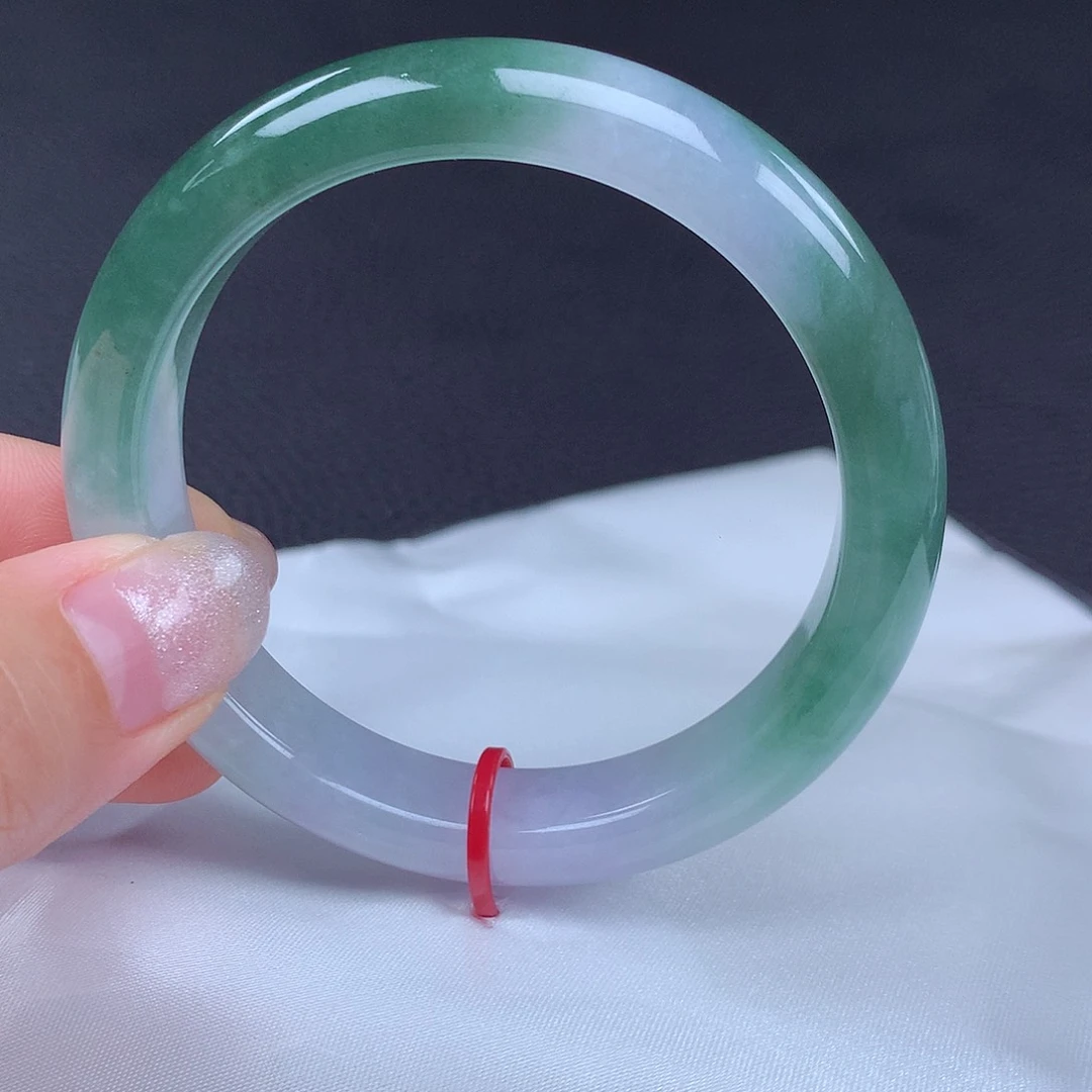 翡翠手镯未镶嵌梦**莎54圈口432204