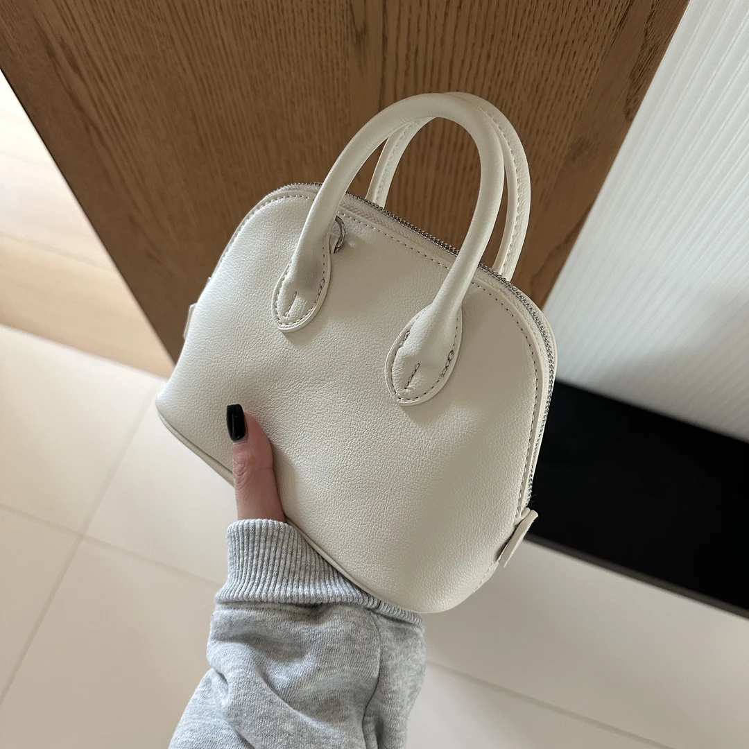 nno 敲可爱！！不废物！！能装手机 手提斜跨 贝壳包 2520