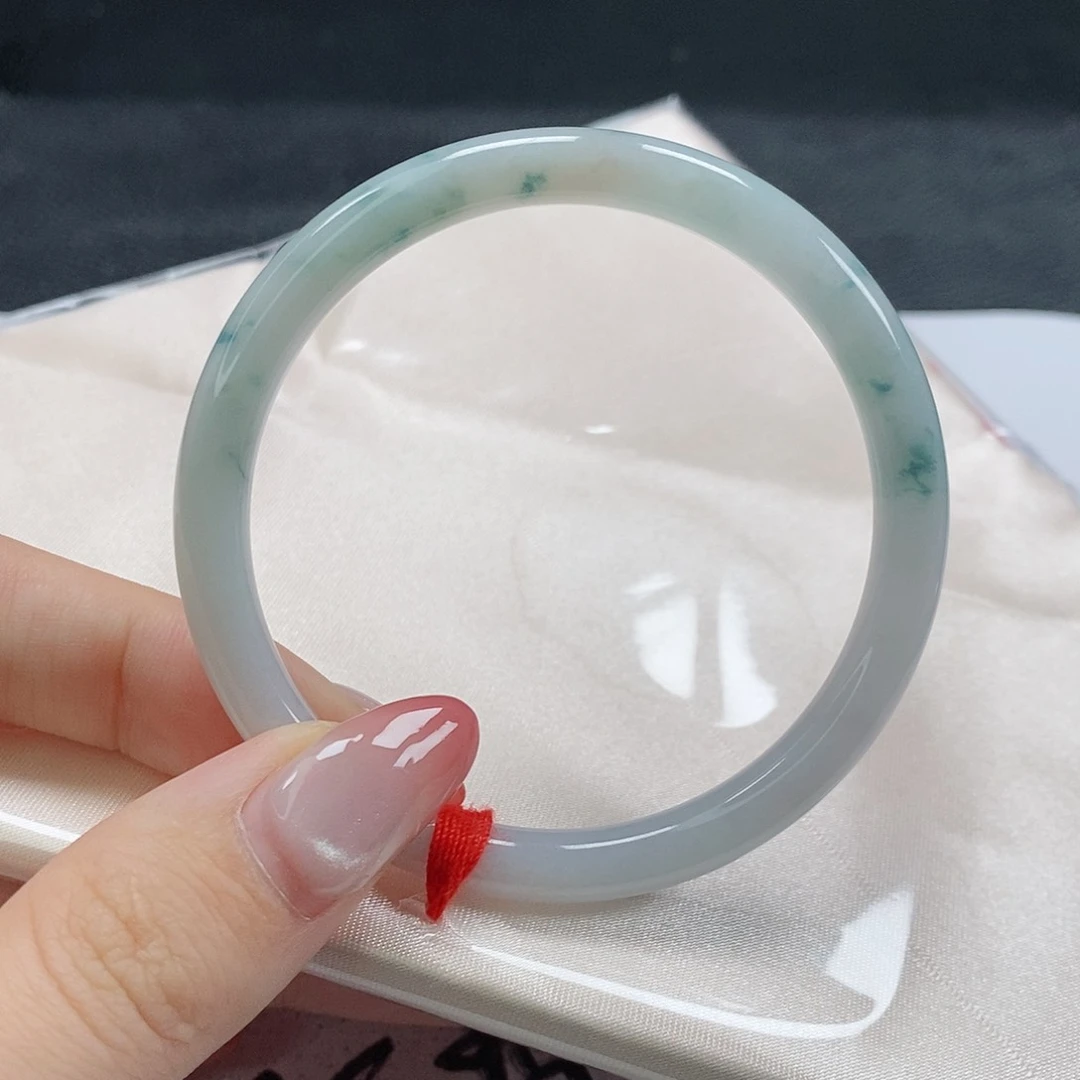【闪购商品】翡翠手镯（圆镯）未镶嵌400号
