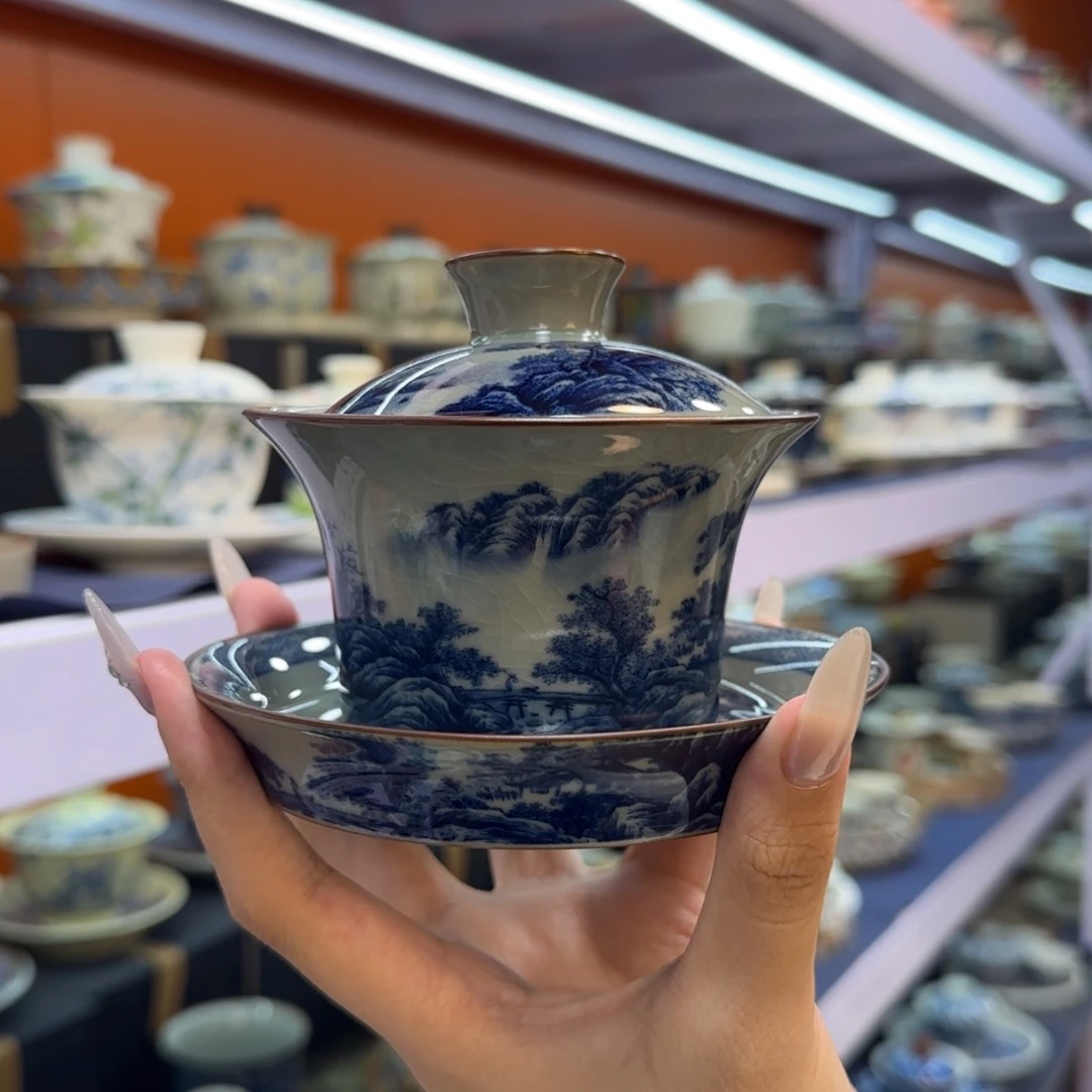 我在外面吃饭呢你在哪