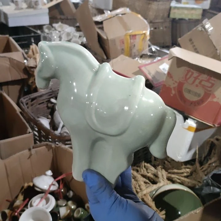 摆件陶瓷盘子碗啥都有