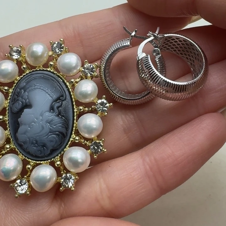 淡水珍珠耳饰未镶嵌