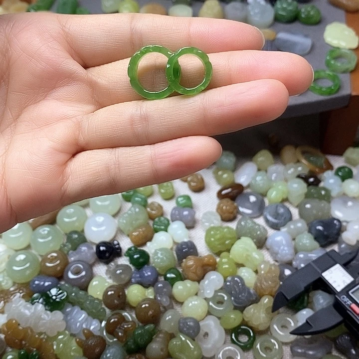 未镶嵌和田玉挂件跑环168一个多样性发其一