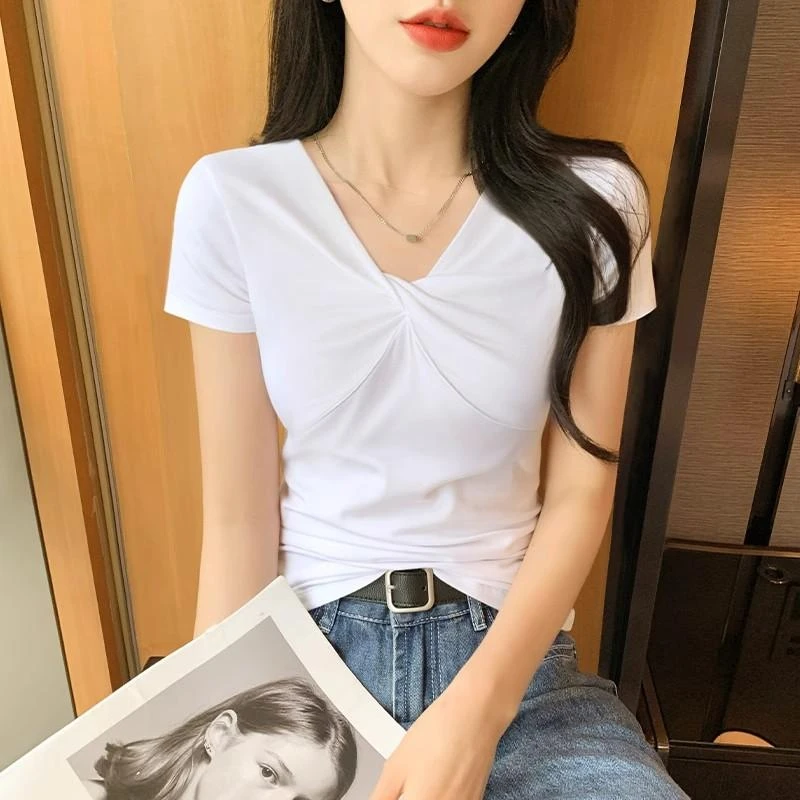 白色V领短袖t恤女夏季2025新款纯欲扭结设计感正肩修身半袖上衣潮