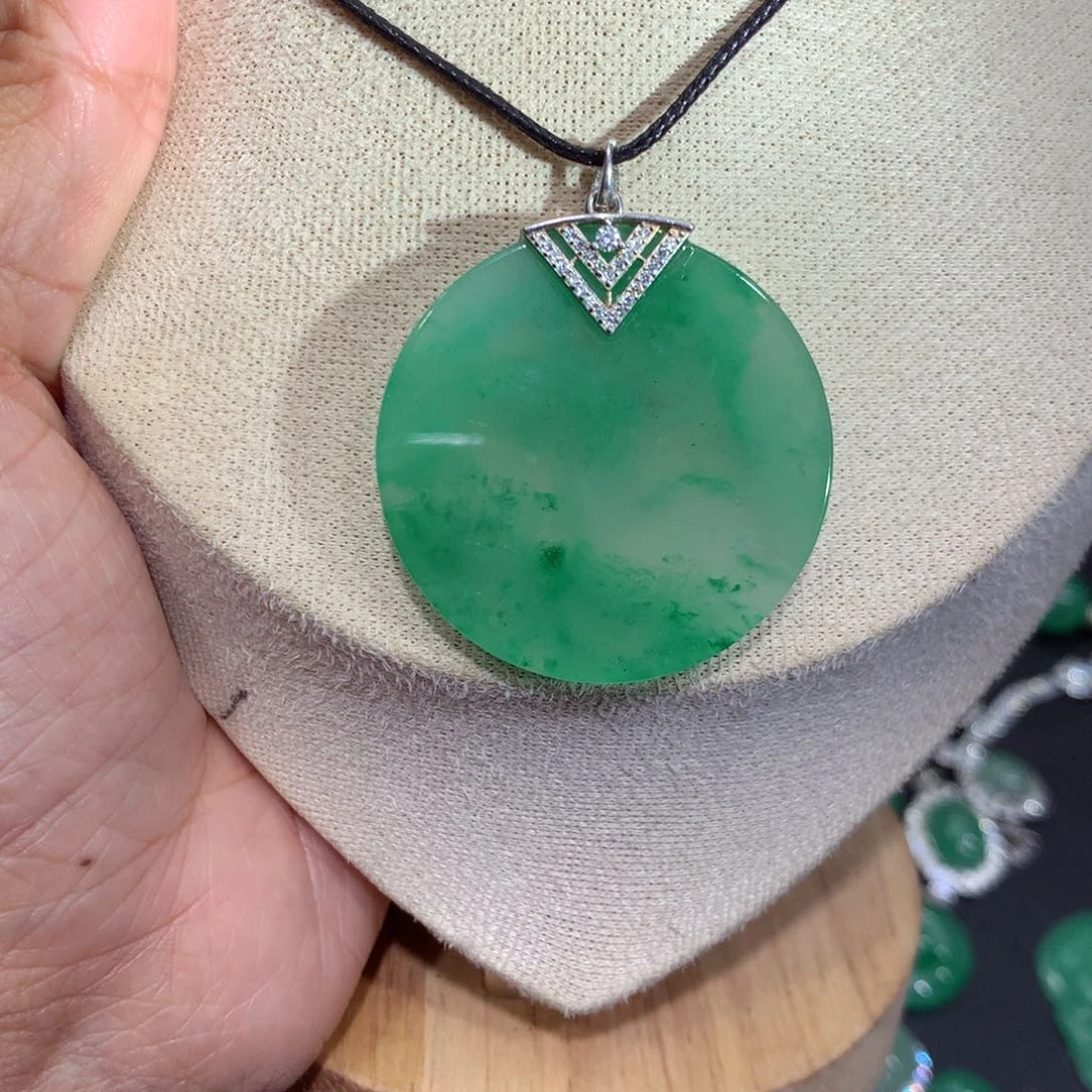 颈饰银S925镶嵌石英质玉