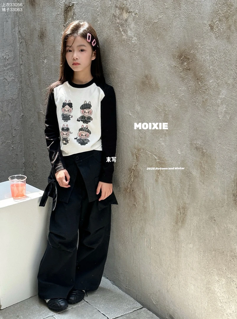 圆领百搭修身型长袖卡通风女童T恤秋季上衣