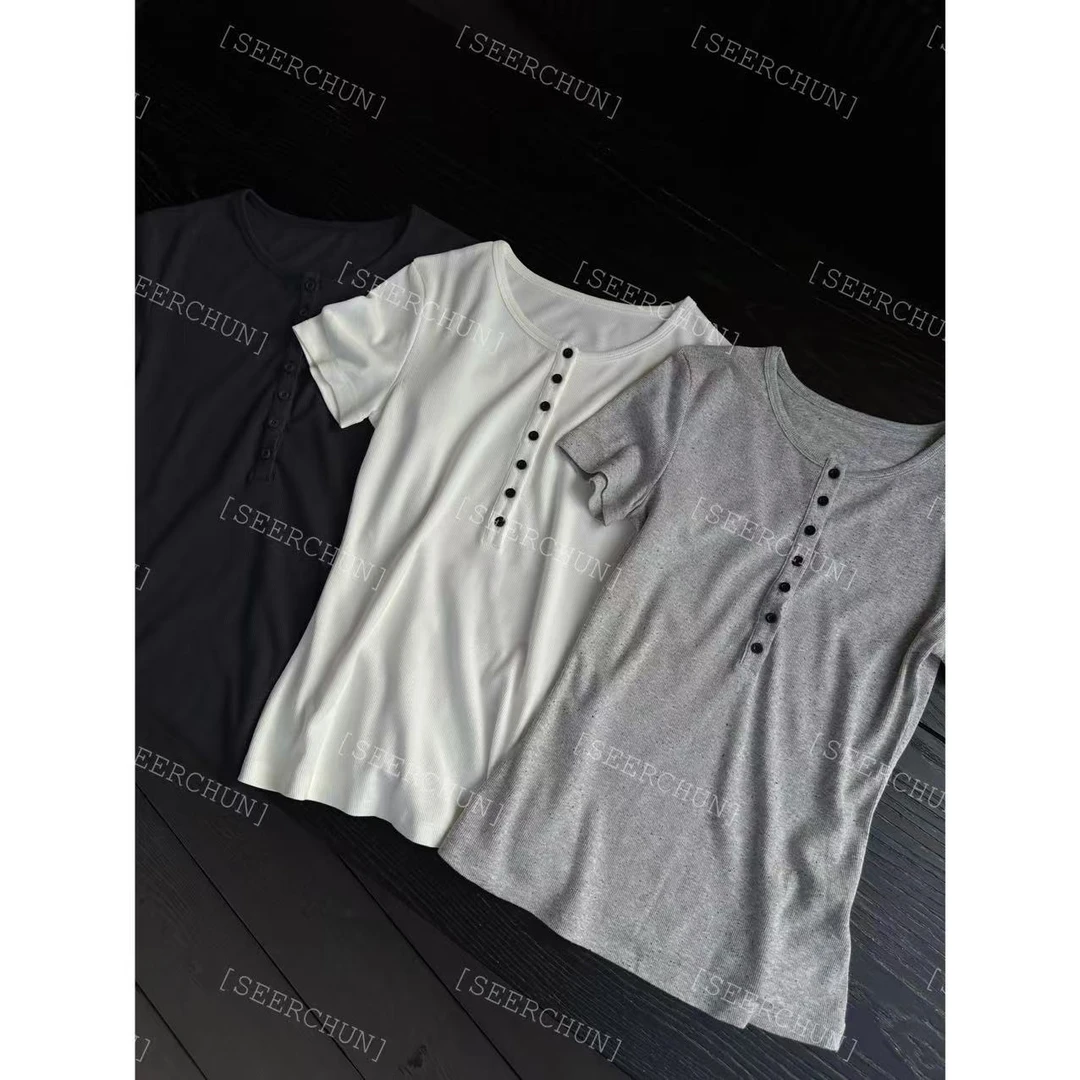 【纯纯女装】SEER CHUN高品质极简显瘦一排扣短袖T 51239