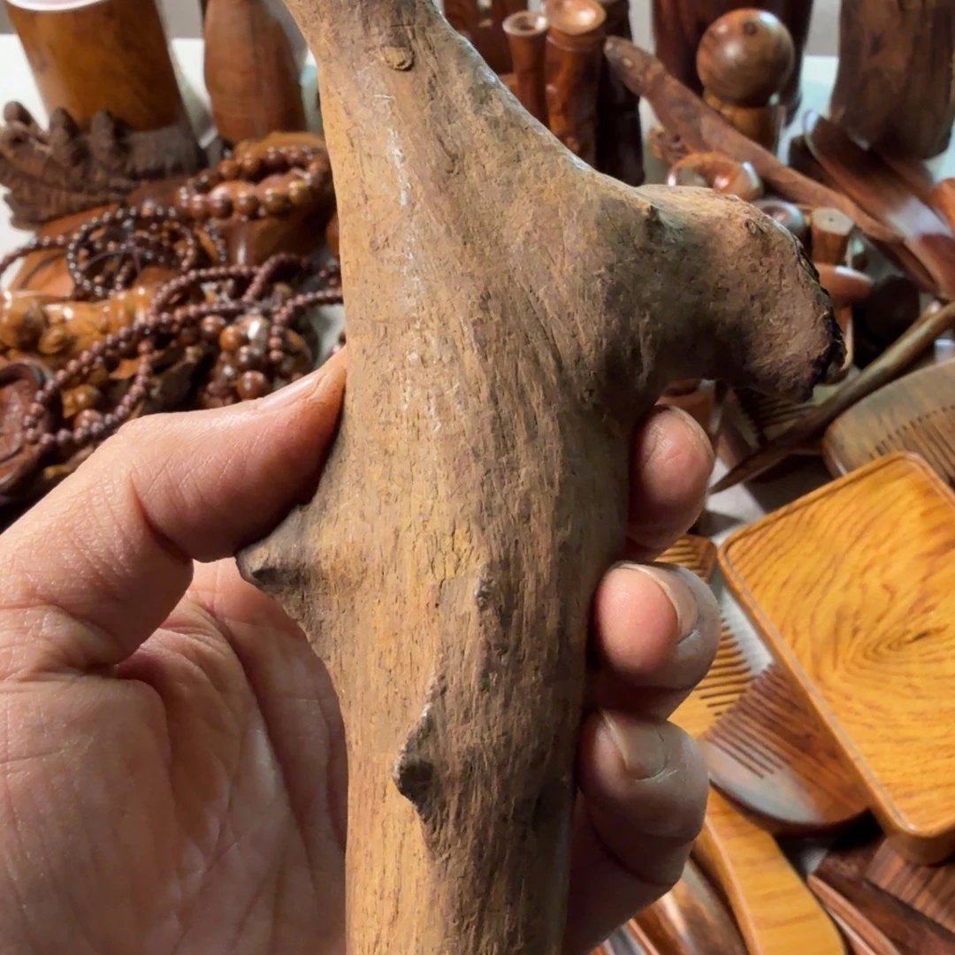 飞***天黄花梨精品手把件料